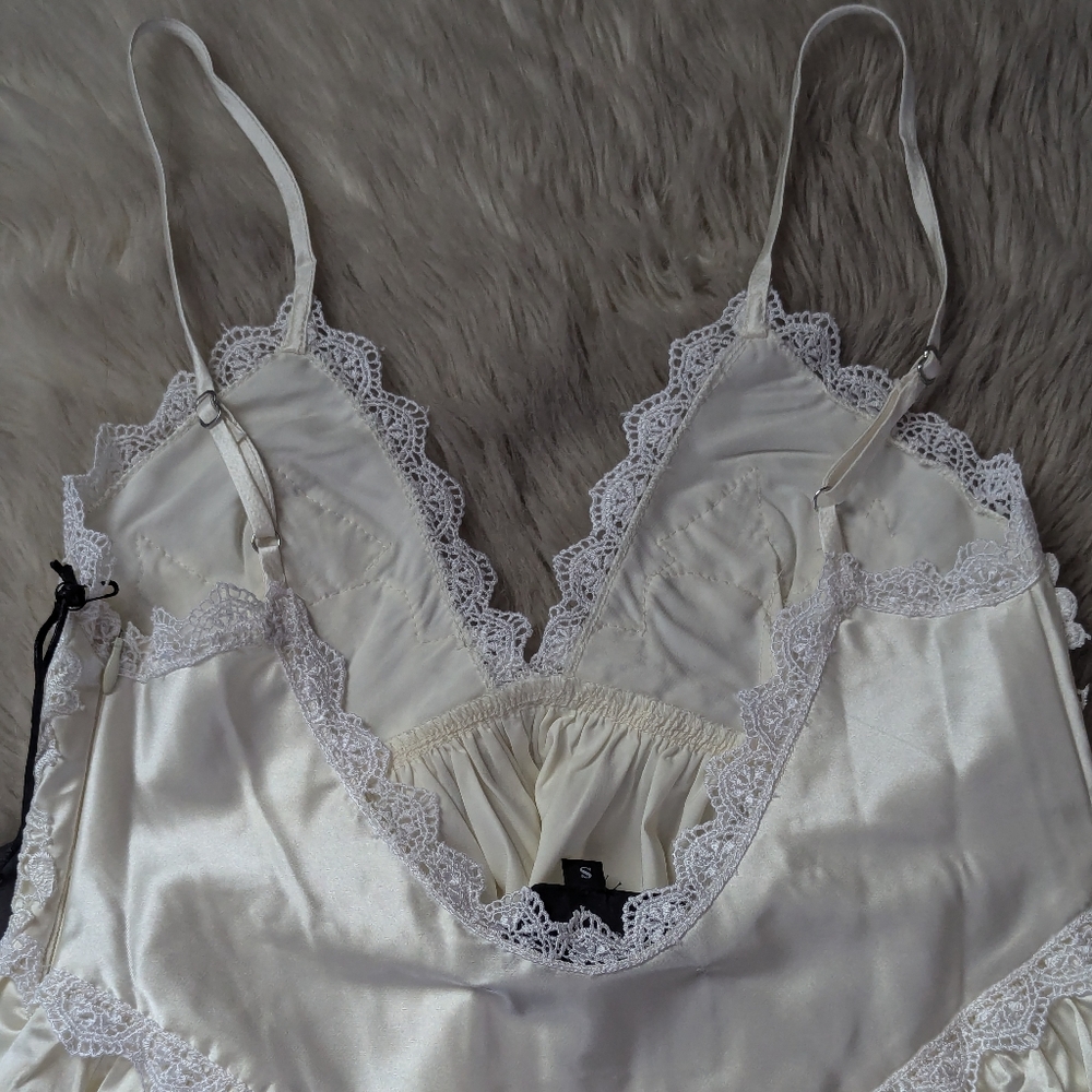 NWT Vanessa Mooney Jolene Dress in White Limited Edition - Picture 16 of 16